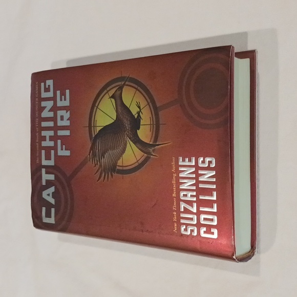 1st Edition Suzanne Collins Catching Fire Hardcover Book - Picture 8 of 9